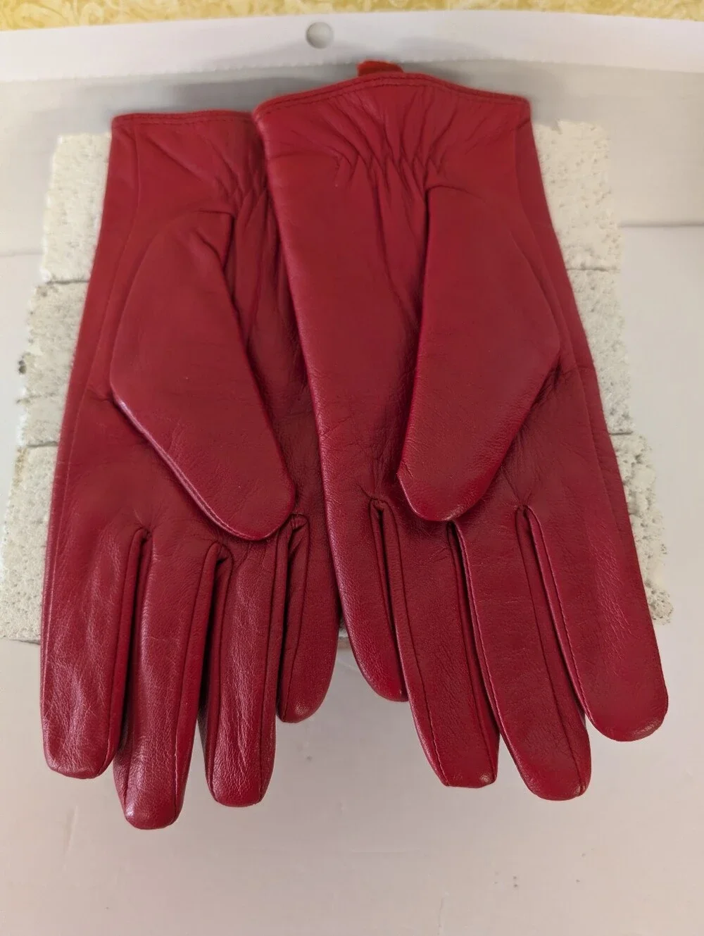 Gloves Red Leather Women's Gloves Classic Style Sz S/M